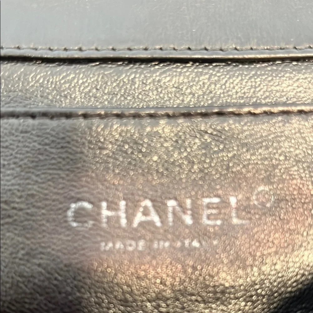 CHANEL Black Quilted Leather Shoulder Bag